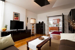Blue View Apartment